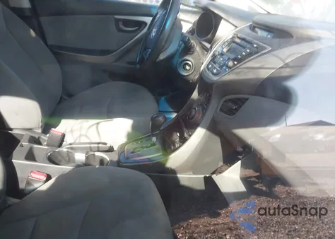 2013 Hyundai Elantra Gls z USA, uszkodzony, nr VIN KMHDH4AE2DU884495